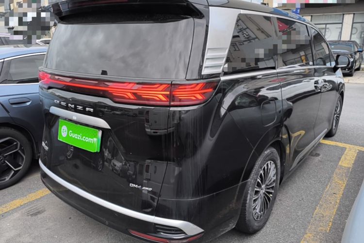 Used Denza D9 2022 DM-i 970 Four-Wheel Drive Prestige Model Rear Right 45 Deg