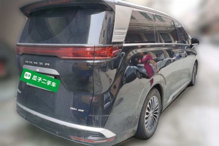 Used Denza D9 2022 DM-i 970 Four-Wheel Drive Flagship Model Rear Right 45 Deg