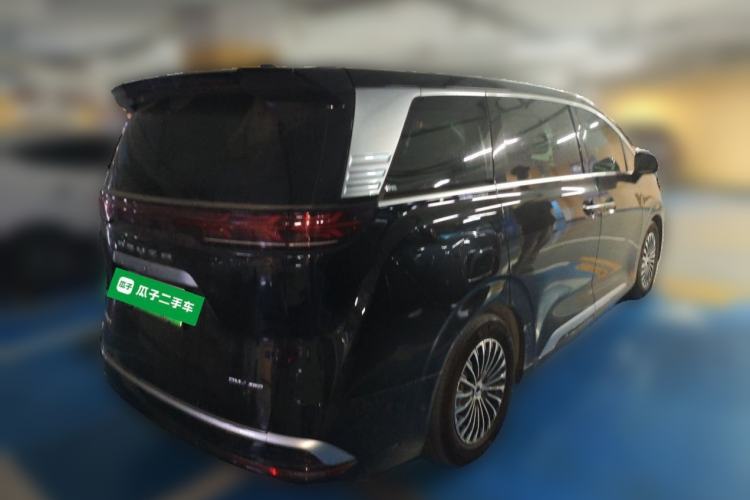 Used Denza D9 2022 DM-i 970 Four-Wheel Drive Flagship Model Rear Right 45 Deg