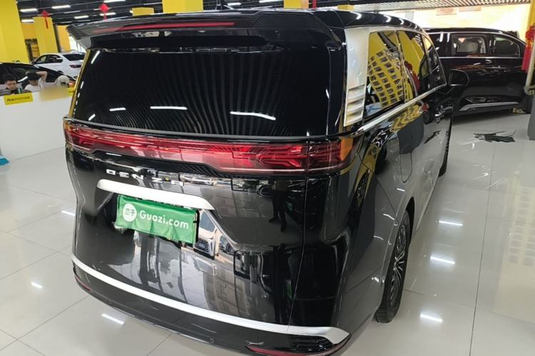 Used Denza D9 2022 DM-i 970 Four-Wheel Drive Flagship Model Rear Right 45 Deg