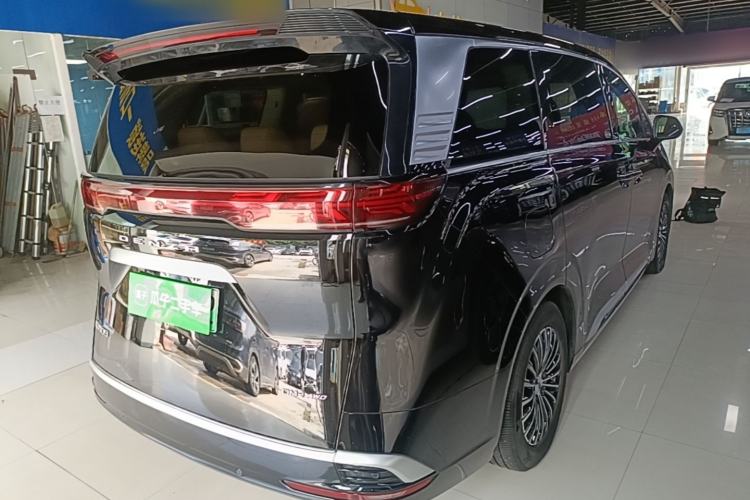 Used Denza D9 2022 DM-i 970 Four-Wheel Drive Prestige Model Rear Right 45 Deg