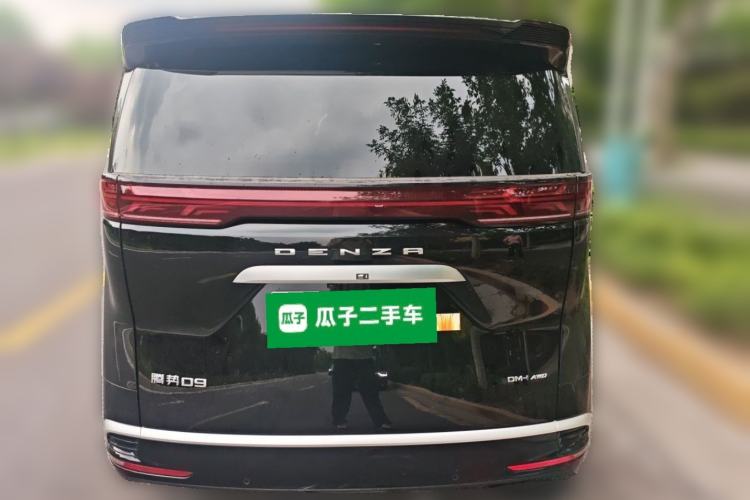 Used Denza D9 2022 DM-i 970 Four-Wheel Drive Prestige Model Rear