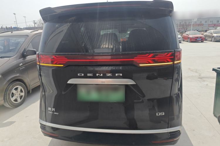 Used Denza D9 2022 DM-i 970 Four-Wheel Drive Flagship Model Rear