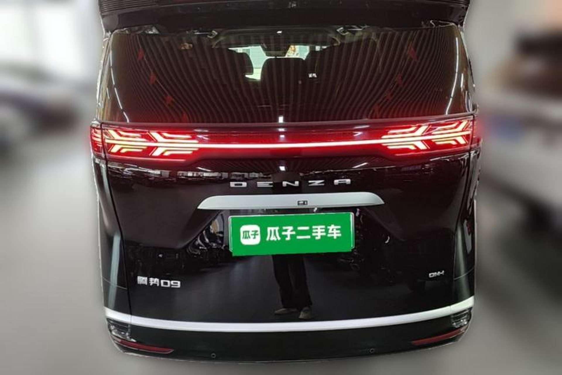 Used Denza D9 2022 DM-i 1040 Prestige Model Rear