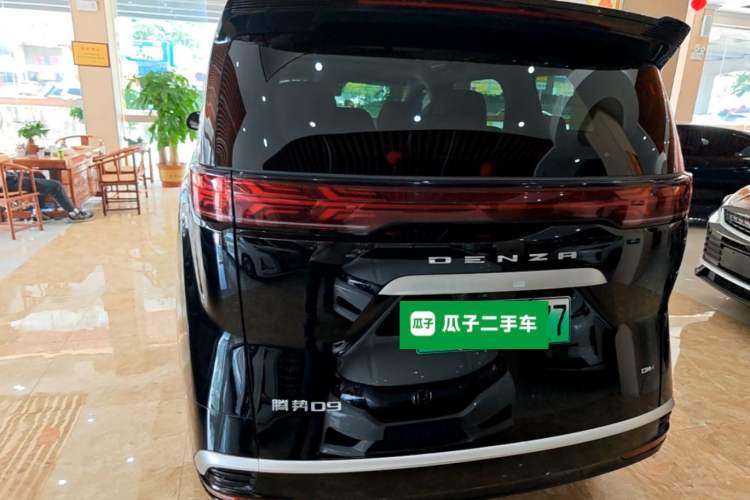 Used Denza D9 2022 DM-i 1040 Prestige Model Rear