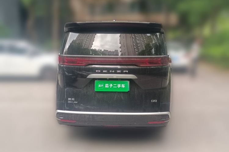 Used Denza D9 2022 DM-i 970 Four-Wheel Drive Flagship Model Rear