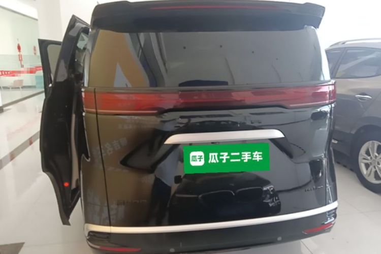 Used Denza D9 2022 DM-i 970 Four-Wheel Drive Prestige Model Rear