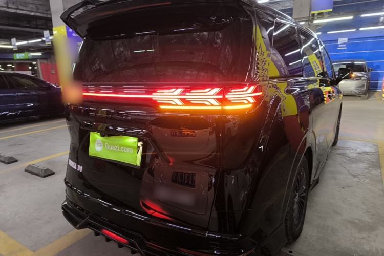 Used Denza D9 2022 DM-i 1040 Prestige Model Rear