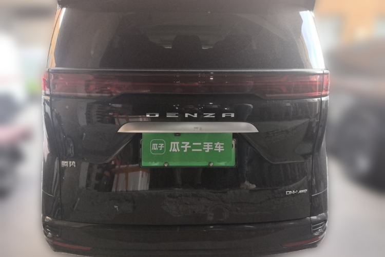 Used Denza D9 2022 DM-i 970 Four-Wheel Drive Flagship Model Rear