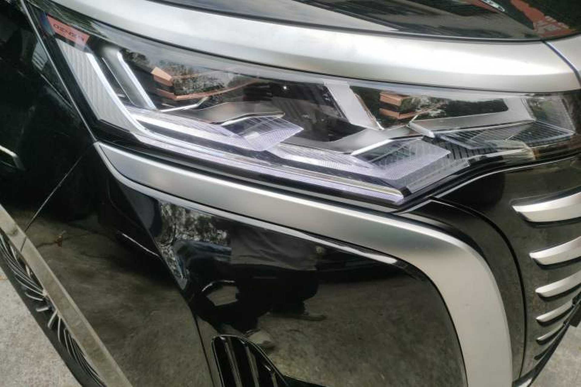 Used Denza D9 2022 DM-i 1040 Prestige Model Right Front Headlight