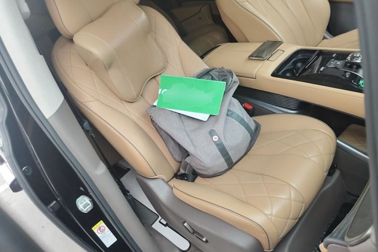 Used Denza D9 2022 DM-i 970 Four-Wheel Drive Flagship Model Right Front Seat