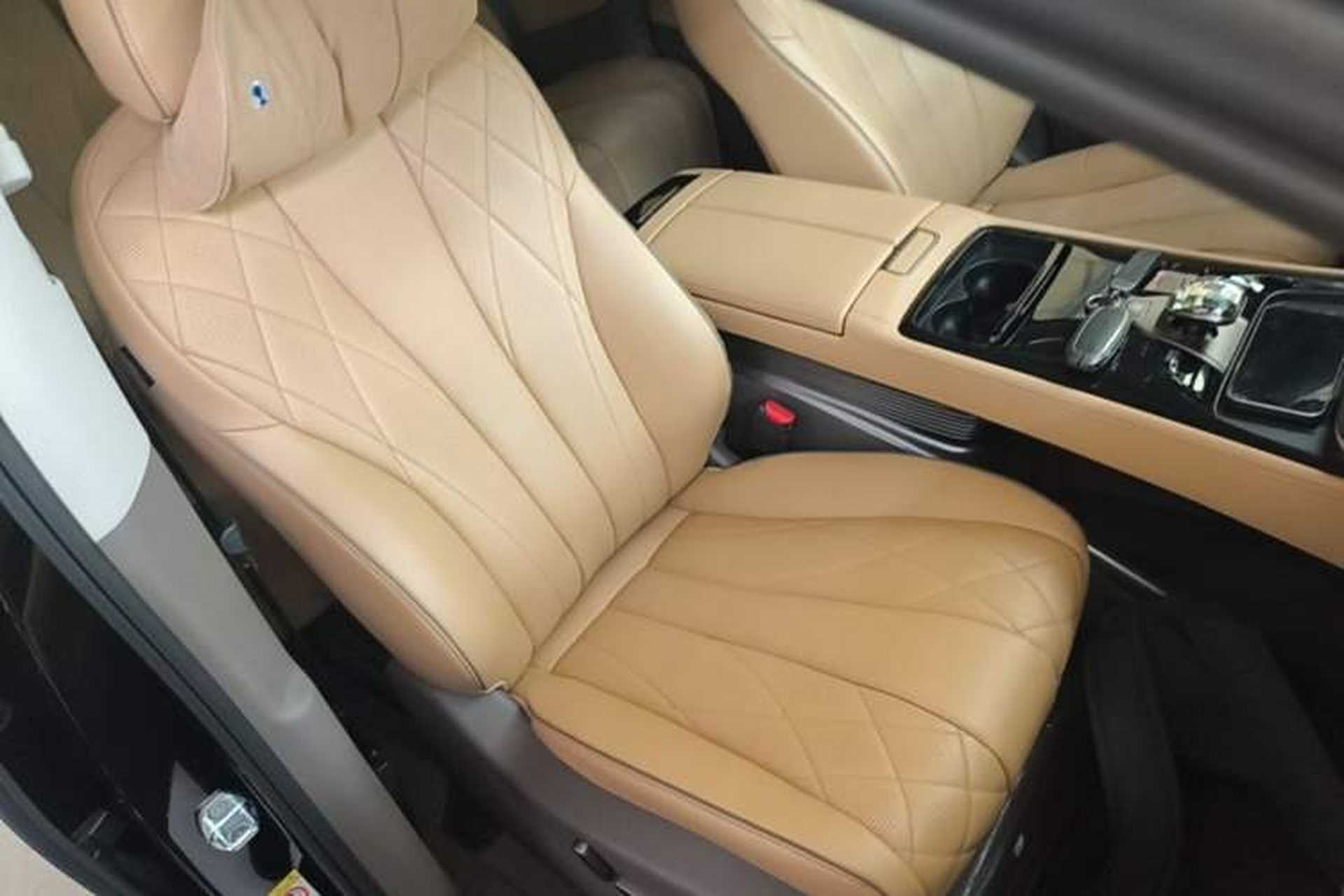 Used Denza D9 2022 DM-i 1040 Prestige Model Right Front Seat