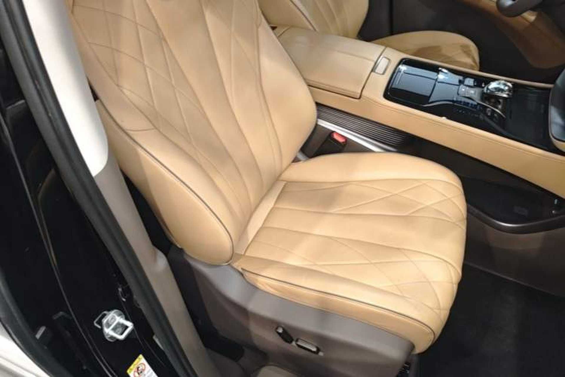 Used Denza D9 2022 DM-i 970 Four-Wheel Drive Prestige Model Right Front Seat