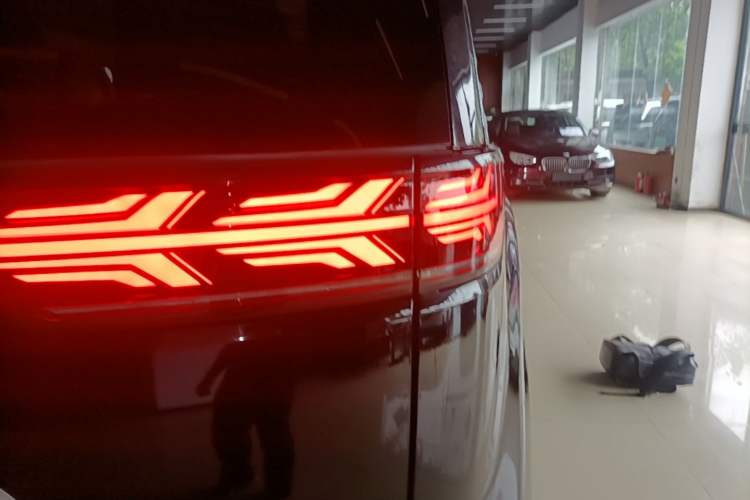 Used Denza D9 2022 DM-i 1040 Prestige Model Right Rear Taillight