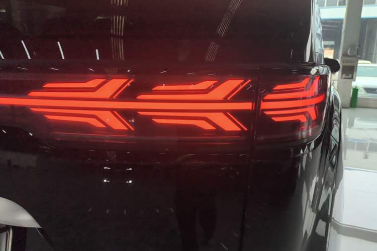 Used Denza D9 2022 DM-i 1040 Prestige Model Right Rear Taillight