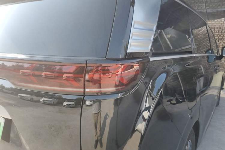 Used Denza D9 2022 EV 620 Prestige Model Right Rear Taillight