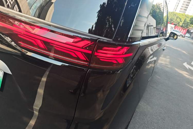 Used Denza D9 2022 DM-i 1040 Prestige Model Right Rear Taillight