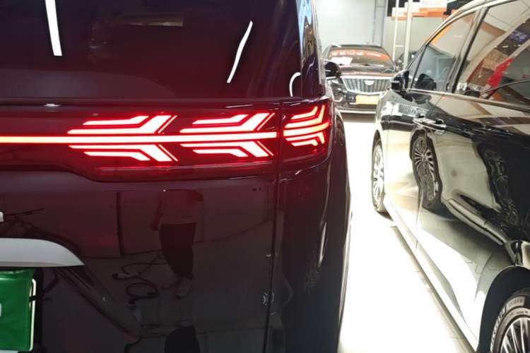 Used Denza D9 2022 DM-i 1040 Prestige Model Right Rear Taillight