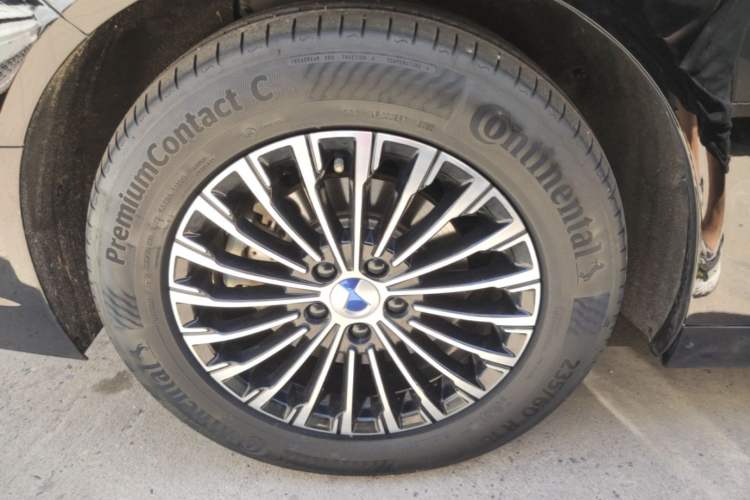 Used Denza D9 2022 DM-i 1040 Prestige Model Right Rear Wheel Hub