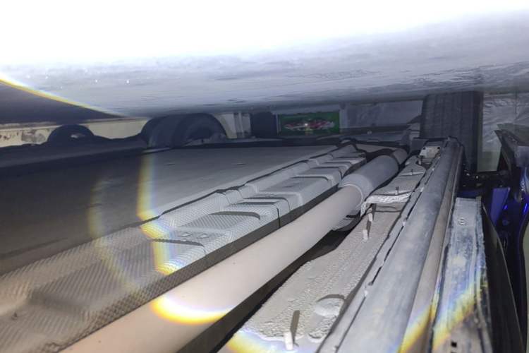 Used Denza D9 2022 DM-i 1040 Prestige Model Right Side Sill
