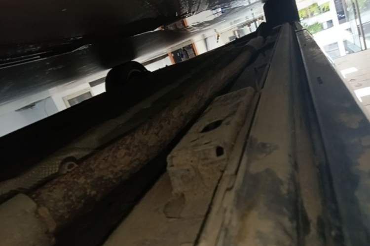 Used Denza D9 2022 DM-i 970 Four-Wheel Drive Prestige Model Right Side Sill