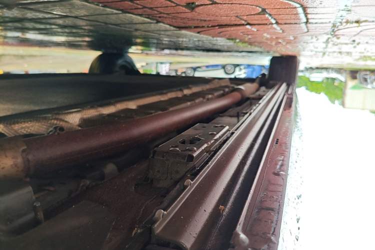 Used Denza D9 2022 DM-i 970 Four-Wheel Drive Flagship Model Right Side Sill
