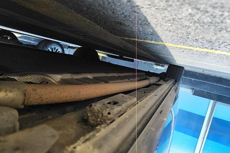 Used Denza D9 2022 DM-i 970 Four-Wheel Drive Flagship Model Right Side Sill