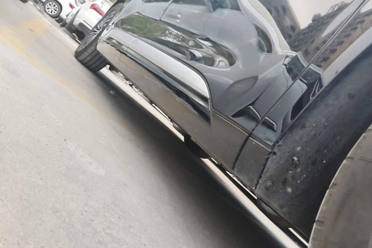 Used Denza D9 2022 EV 600 Four-Wheel Drive Flagship Model Right Side Sill