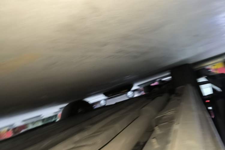 Used Denza D9 2022 DM-i 1040 Prestige Model Right Side Sill