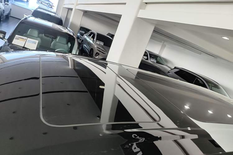 Used Denza D9 2022 DM-i 970 Four-Wheel Drive Prestige Model Roof