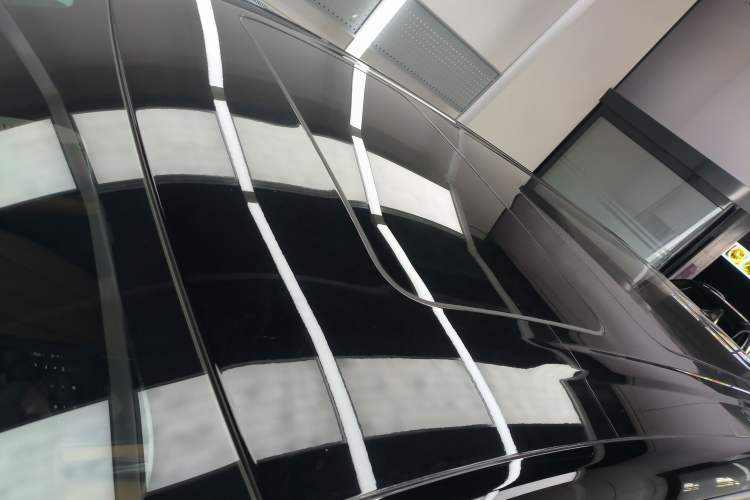 Used Denza D9 2022 DM-i 1040 Prestige Model Roof