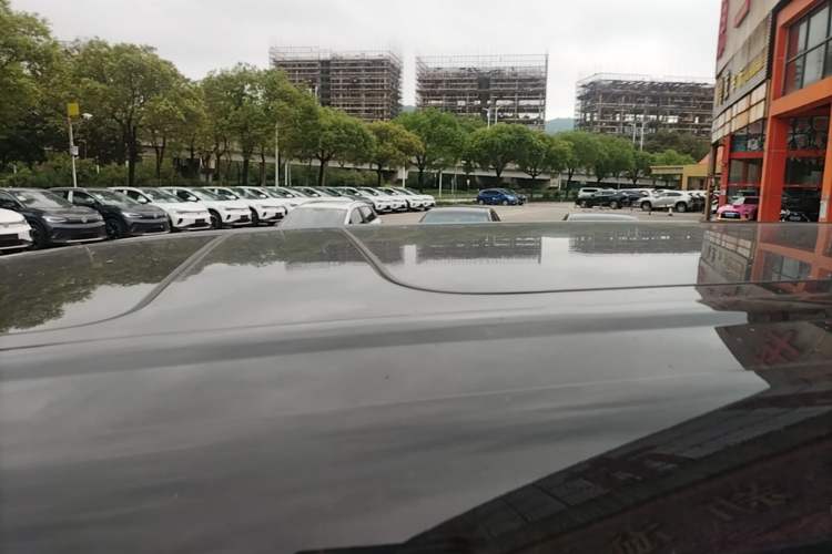 Used Denza D9 2022 DM-i 945 Luxury Model Roof