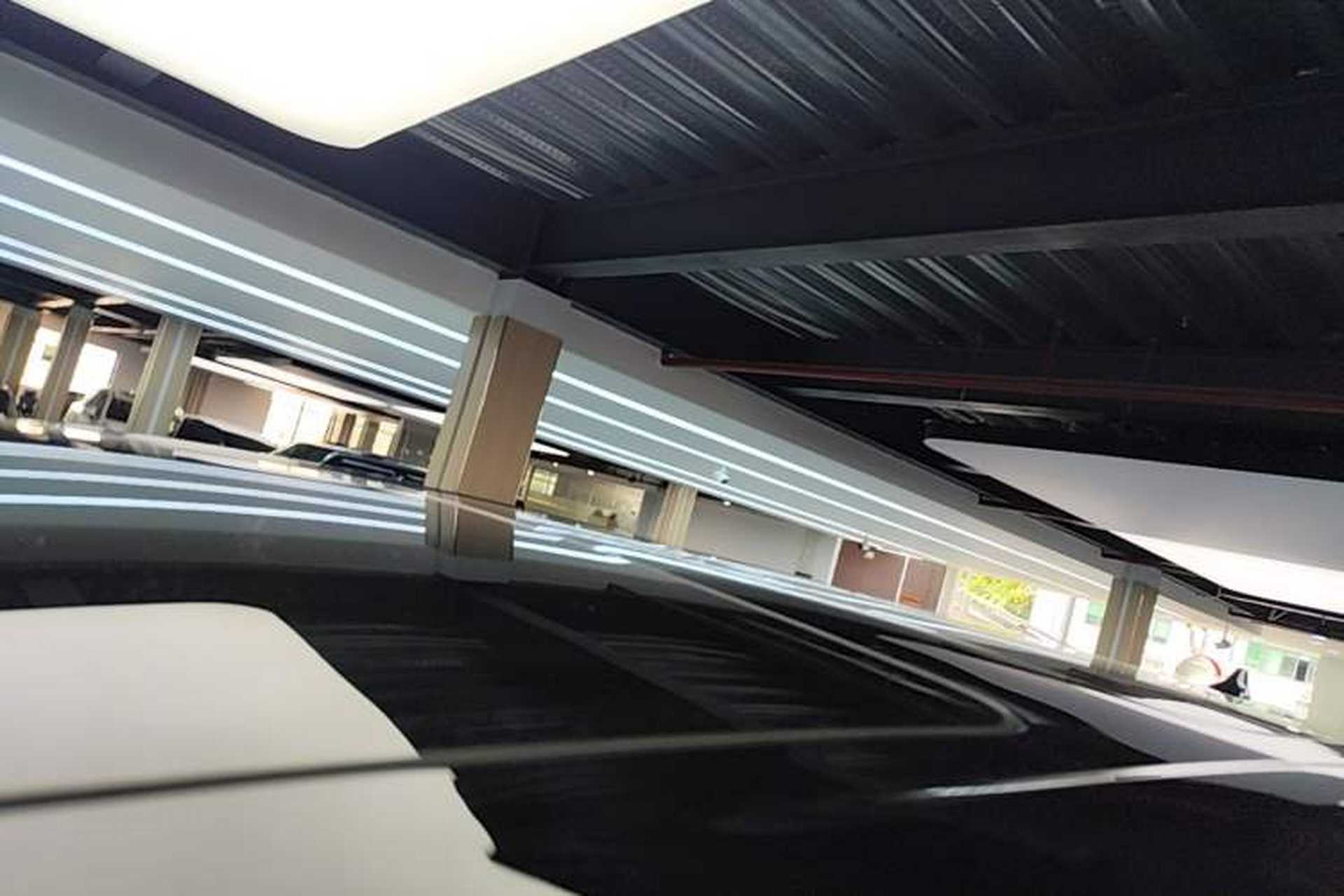 Used Denza D9 2022 DM-i 1040 Prestige Model Roof