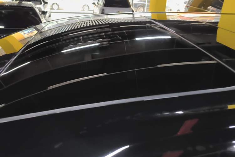 Used Denza D9 2022 DM-i 970 Four-Wheel Drive Prestige Model Roof