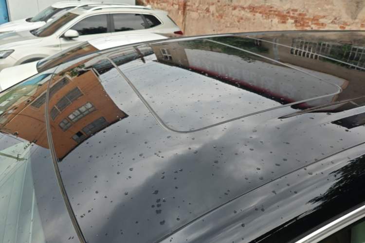 Used Denza D9 2022 DM-i 1040 Prestige Model Roof
