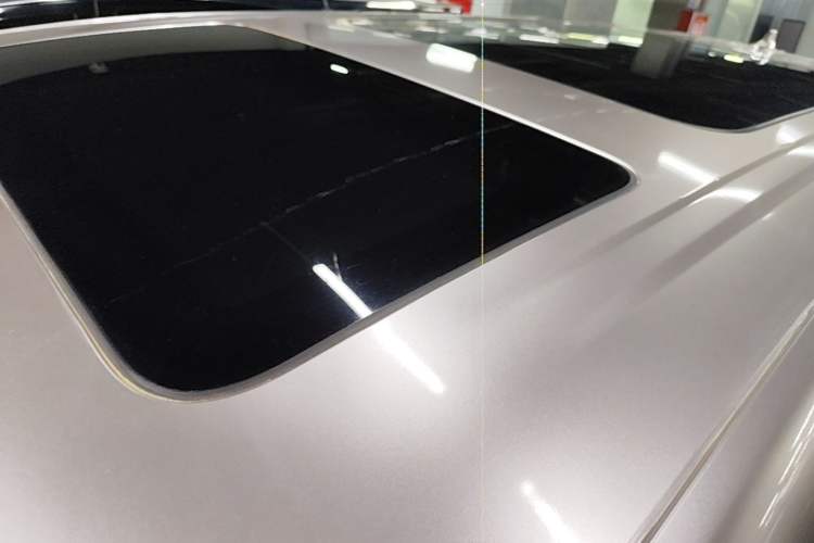 Used Denza D9 2022 DM-i 970 Four-Wheel Drive Prestige Model Roof
