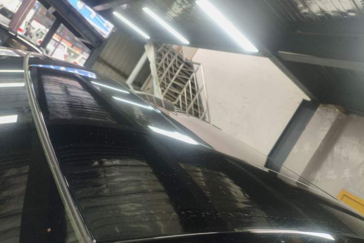 Used Denza D9 2022 DM-i 1040 Prestige Model Roof