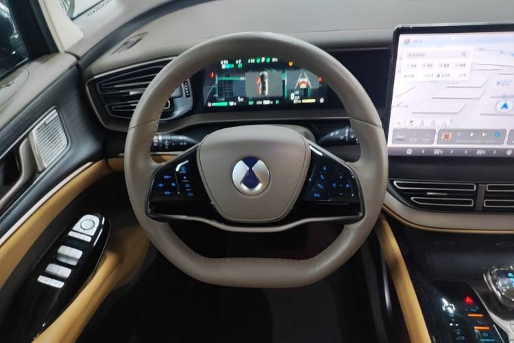 Used Denza D9 2022 DM-i 970 Four-Wheel Drive Prestige Model Steering Wheel