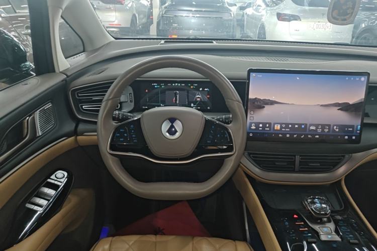 Used Denza D9 2022 DM-i 970 Four-Wheel Drive Prestige Model Steering Wheel