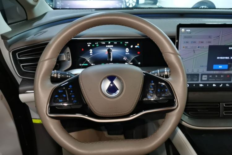 Used Denza D9 2022 DM-i 970 Four-Wheel Drive Flagship Model Steering Wheel