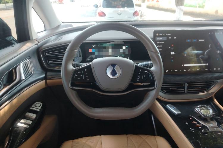Used Denza D9 2022 DM-i 945 Luxury Model Steering Wheel