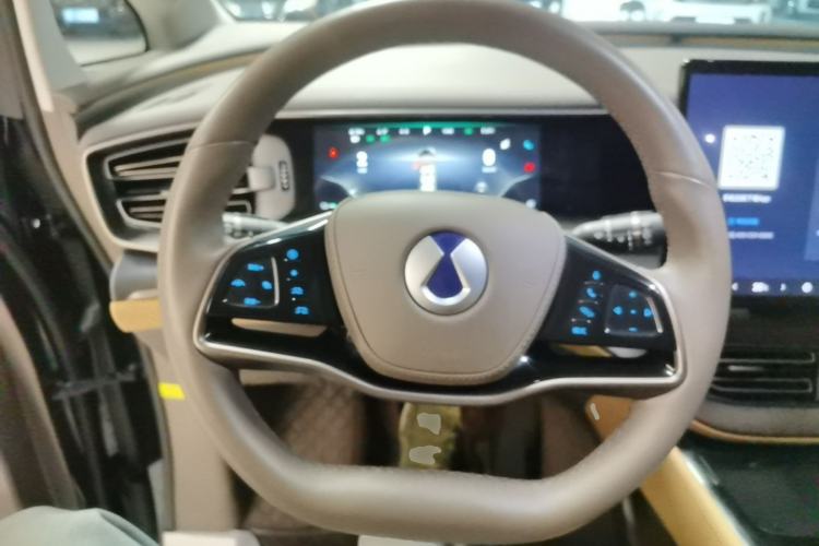 Used Denza D9 2022 DM-i 970 Four-Wheel Drive Flagship Model Steering Wheel