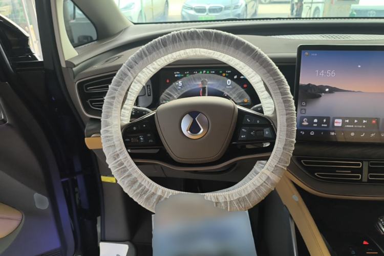 Used Denza D9 2022 DM-i 1040 Prestige Model Steering Wheel