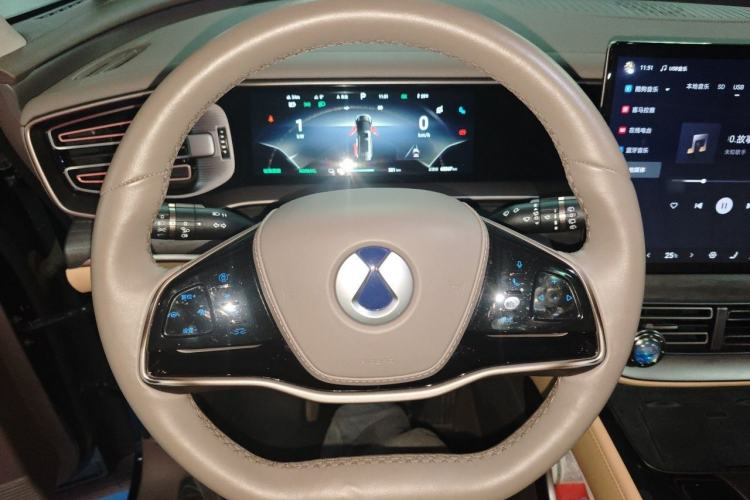 Used Denza D9 2022 EV 600 Four-Wheel Drive Flagship Model Steering Wheel