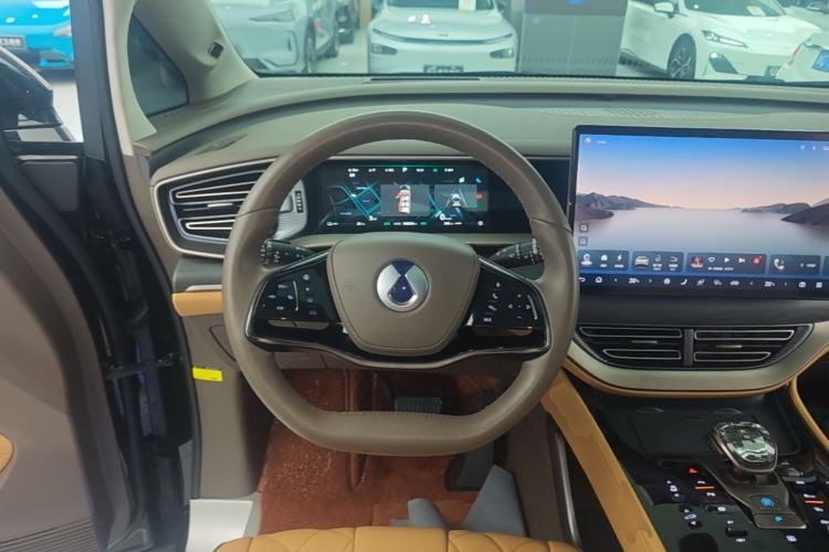 Used Denza D9 2022 DM-i 970 Four-Wheel Drive Flagship Model Steering Wheel