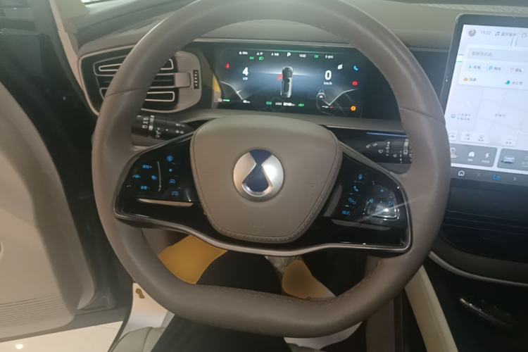 Used Denza D9 2022 DM-i 970 Four-Wheel Drive Flagship Model Steering Wheel