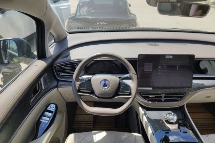 Used Denza D9 2022 DM-i 1040 Prestige Model Steering Wheel
