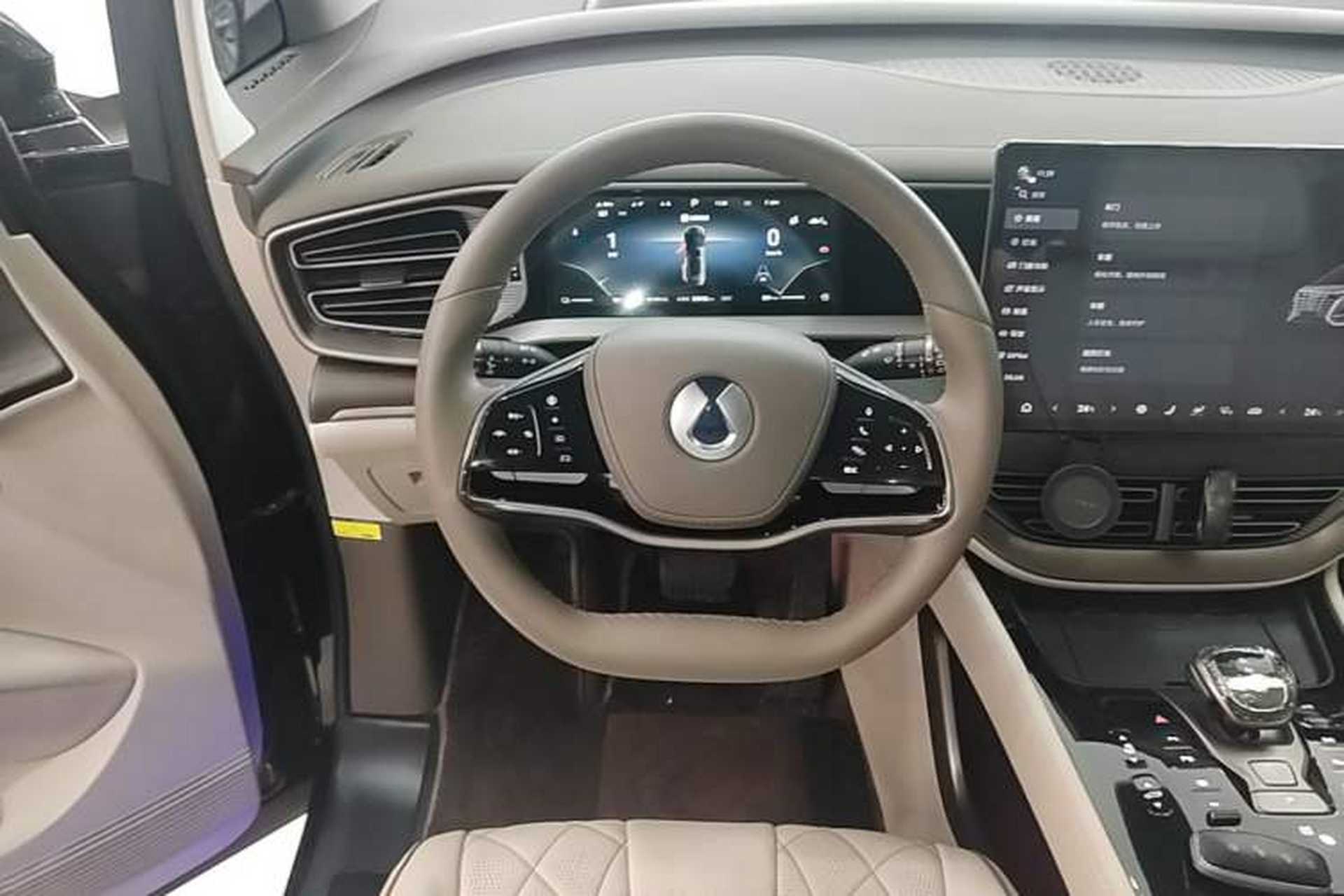 Used Denza D9 2022 DM-i 970 Four-Wheel Drive Flagship Model Steering Wheel