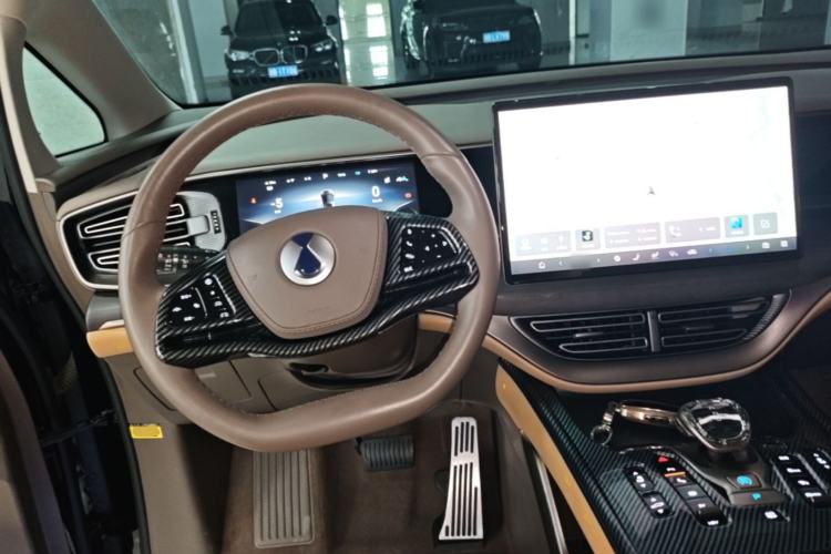 Used Denza D9 2022 DM-i 970 Four-Wheel Drive Prestige Model Steering Wheel