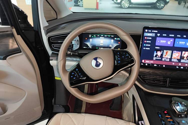 Used Denza D9 2022 DM-i 945 Luxury Model Steering Wheel